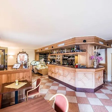 Angelica Hotel 3*
