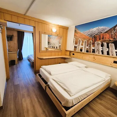 Angelica Hotel