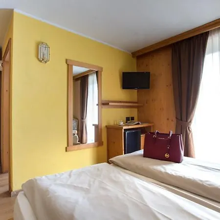 Angelica Hotel 3*